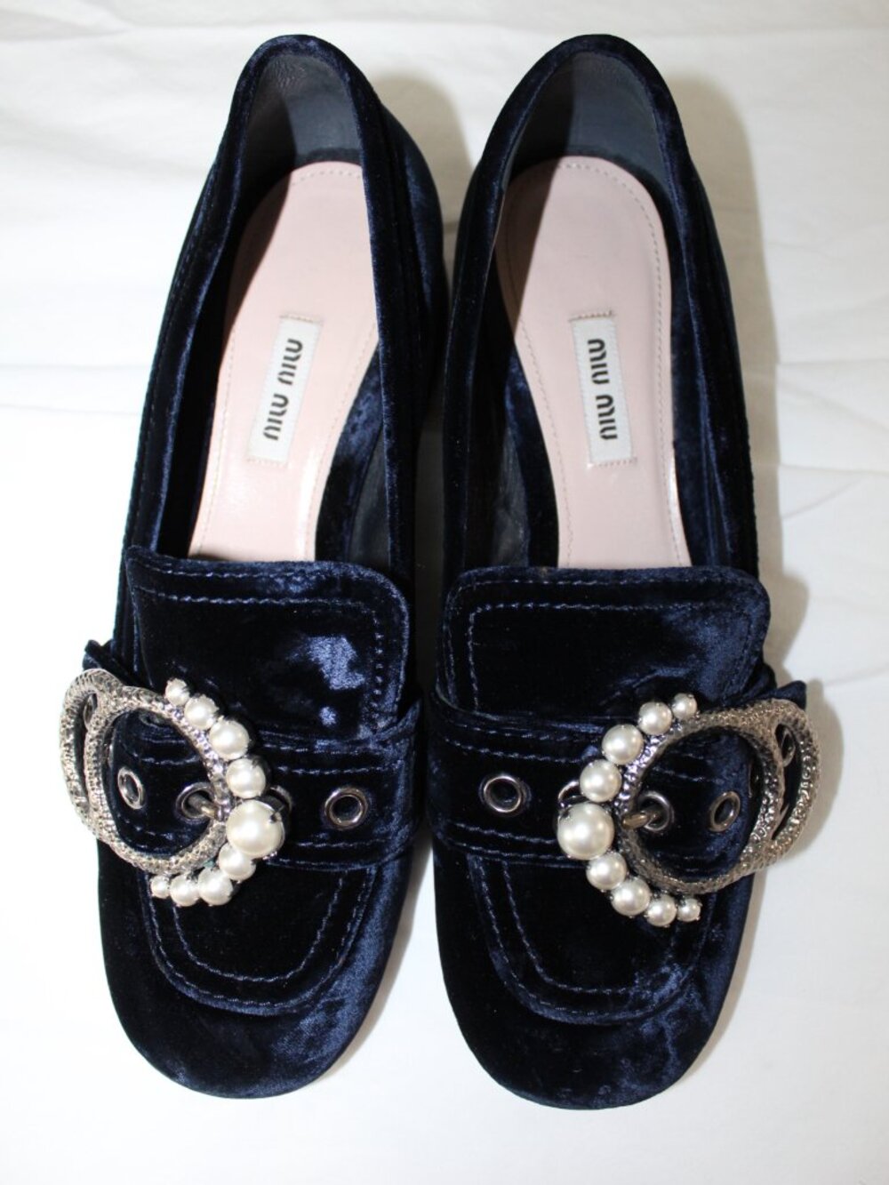 MIU MIU Embellished Faux Pearl Velvet Loafers Slip Ons Pumps Blue Chunk Heel 40 - Picture 2 of 7